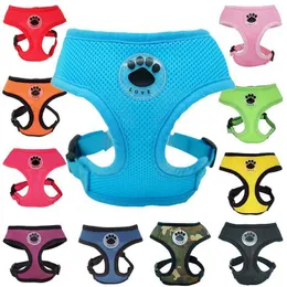 Hundhalsar Leases Dog Harness Paw Justerbar mjuk andningsbar kattkontroll Nylon Mesh Vest Harness för Pet Puppy Collar Bröstrem T221212