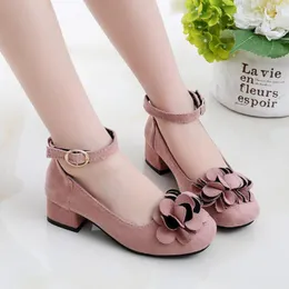 Flat skor barn läder flickor bröllopsklänning barn prinsessan blommor sandaler för avslappnad dans