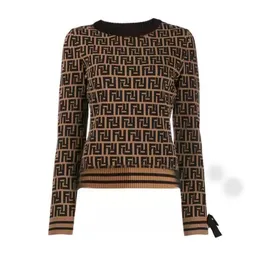 Tröja kvinnors höst runda nacke randig mode långärmad kvinnor high end jacquard cardigan stickning tröjor rockar