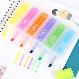 1PC Creative Maker Pen Candy Color High Capacity Graffiti Highlighter Marker för DIY DECORATIVE UPPLIKBOK STUDENTIVER