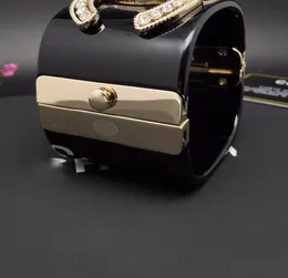 Diseñador de brazalete CH para mujer Muñeca para mujer Adecuado 16 17 18 cm brazaletes brazalete de diseñador marca de lujo réplica de réplica oficial gif9049189