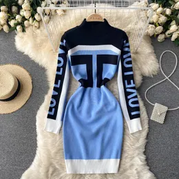 Vestidos casuais vestido geométrico elegante Mulheres 2022 Autumn Winter Stand Collar Slave Longa Cor Match Match Sweater Short