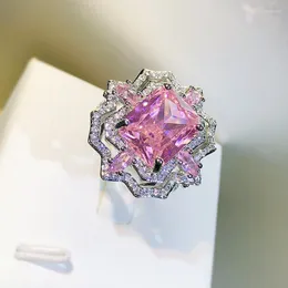 Pierścienie klastrowe luksusowe kolorowe kwiat dziewczyna różowy pełny diamentowy pierścień pary dla kobiet otwarte geometryczne walentynki Prezent2024