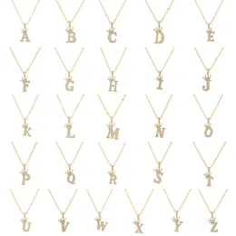 Fashion Crown A-Z English Letter Necklace Women Shiny Zircon Initial Alphabet Pendant Halsband Kvinnlig trendiga smycken gåva