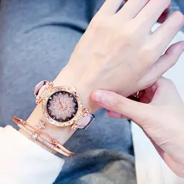 腕時計ファッション2個のPCSウォッチとブレスレットセットレザーストラップラインストーン女性ドレスリストウォッチレリジオフェミニノモントフェムラクス