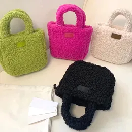 22 nowe torby ugg Totes Crossbody Torebka na ramię damska Moda męska Wełniany polar teddy MINI torba Projektant luksusowych luksusowych torebek weekendowych kosz Portfele podróżne Flap soft