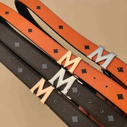 Men Fashion Belt Luxury Designer عالي الجودة M buckle Women أحزمة جلدية حقيقية كلاسيكية ذهبية الفضة الأبجدية