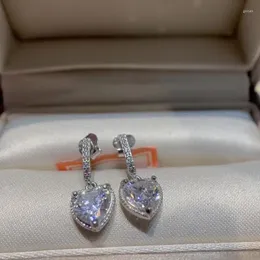 Stud Küpe Tek 2CT Kalp Şekleli Moissanit Elmaslar Shannagy Ear Hook Parlak Kesim 925 Gümüş Çift Nişan Teklifi Lüks Takı