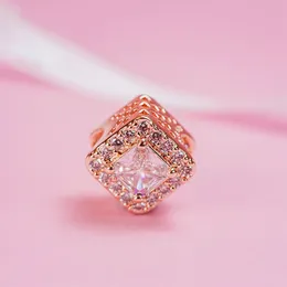 Ciondolo luminoso geometrico con zirconi trasparenti placcati in metallo oro rosa con zirconi adatti a collane con bracciali stile Pandora europeo