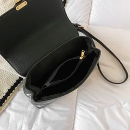 Women Waist Bags leather 2022 luxurys designers bags bag should high quality leader handbag designer selling lady cross body chain309c