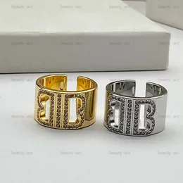 Diamond Love Rings Designer para mulheres homens anel de dedo ouro Silver Luxury Designers J￳ias B Hollow Open Casais Aberto Casamento