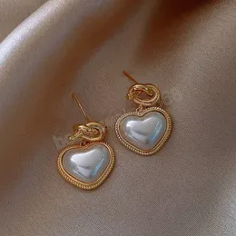 Doce Big Love Heart Pérolas Brincos Dangle para Mulheres Meninas Moda Coreana Requintada Brincho Jóias de Jóias de Casamento Presentes