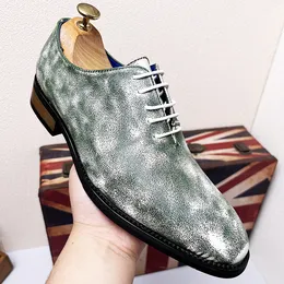 H￶gkvalitativ mode vintage gentleman spetsiga l￤derskor f￶r m￤n br￶llopskl￤nning hemkommande aff￤r oxfordsfootwear zapatos