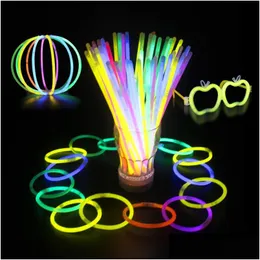 مصباح LED عصي الحفلات النيون وميض عصا عصا لعبة LEDS Flash 200pcs MTI Color Glow Bracelet Drop Drop Droclive Glow G Dhgx5