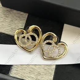 Luxury Diamond Letters Love Earring Designer Jewelry Fashion Gold Heart Studs Couples Wedding Winter Earrings C 925 Silver Stud With Box New