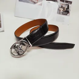 Designers bälten s med trendiga affärsmetall Buckle Belt Deer Head Design Casual mångsidig Kvinnabälte Temperament Material Läderbredd mycket bra