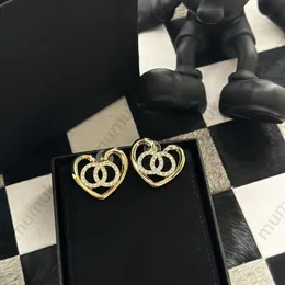 Luxury Diamond Letters Love Earring Designer Jewelry Fashion Gold Heart Studs Coppie Wedding Winter Orecchini C 925 Silver Stud With Box Hot