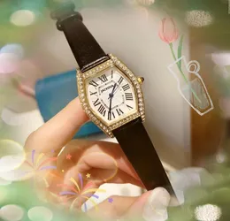 Mode Frauen Tonneau Römisches Zifferblatt Uhr Iced Out Diamanten Ring Quarzwerk Weibliches Geschenk Bling Roségold Silber Ledergürtel Armbanduhren reloj