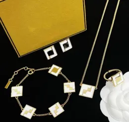 Luxus -Design Klassiker Modekette Halskette Emaille f Brief Anhänger Designer Schmuck Geburtstag Festliche Party Geschenke FN1SD05