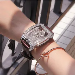 新しい本物の女性の時計ダイアモンドラストレザーベルトクォーツ防水性パーソナリティファッションタイド女性ウォッチ259K