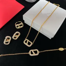 Anti Allergy Copper Necklace Mount Pearl Diamond in V Letter Pendant Bracelet Earring Ring Lady Jewelry Sets Women Wedding birthday party Gifts VLTS3 --05