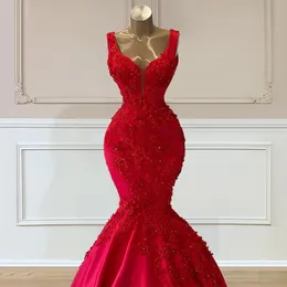 赤いウェディングドレスマーメイドフラワーズビーズブライダルガウン女性のためのノースリーブエンゲージメントドレス