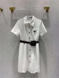 Повседневные платья дизайнерские женские платье рубашка для джинсовой рубашки для весеннего летнего стиля одежды с слойной буквой Леди Слим -ремень плиссированный юбка кнопка Zipp Z6ro