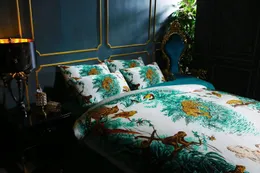 Tasarımcı lüks 5pcs solucan kadife leopar baskı kral yatak takımları dokuma Avrupa tarzı yorgan kapağı yastık kılıfları yatak sayfası yorgan kapakları set