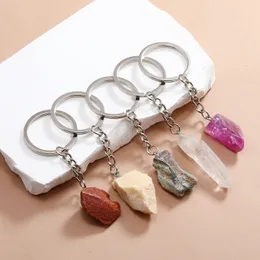 Düzensiz çiğ cevher kristal opal doğal taş anahtar halkaları kaba mücevher takıları anahtarlıklar iyileştirici kristal anahtarlamalar kadınlar için erkekler
