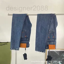 Kvinnors jeans designer p brev broderi 2021 h￶sten vinter smal ben l￥ng elastisk medium h￶g midja sm￥ f￶tter kvinnor aorx