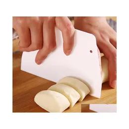Bakningsbakningsverktyg 13x9cm flexibel matsafe plast trapezoid skrapa f￶r k￶k matlagning professionell leverant￶r grossist sn4167 dh5td