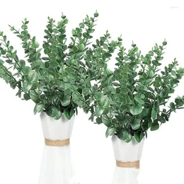 Fiori decorativi 10pcs eucalipto artificiale lascia gli steli più vegeli piante di plastica foglie a casa decorazione del vaso matrimoniale fai da te fai da te