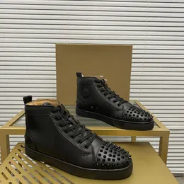 Top Mens Stylish Studded Buty ręcznie wykonane prawdziwe skórzane designerki w stylu skalnym unisex czerwone podeszwy buty luksusowy moda damska inkrustowane buty casual but 00057