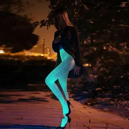 Damstrumpor Glow In The Dark Nätstrumpor Leggings Lysande Ljus Ett stycke Mesh Kläder Perspektiv Hängslen Nät Lysande