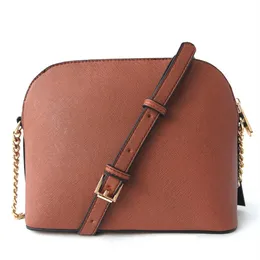 2019 New Women's Sags Feminino Europeu e American Designer de moda Shell Bag Pu15 Corrente de ouro colorida Um grande número O1784