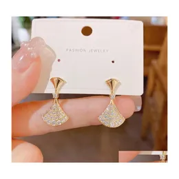 Brincos de garanhão S925 Designer de agulha Sier Salia Pequena Earings 14K Luz de luxo de Luz de ouro