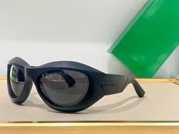 Sommarsolglasögon för män kvinnor stil 1087 Anti-Ultraviolett Retro tallrik Plankbåge Modeglasögon Slumpmässig låda