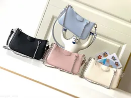 2023 Luxurys Designers Crossbody Bag Kadın Çanta Çanta Çantalar El Esengener Kabartmalı Mektup Gerçek Deri Zarif Mini Çantalar Top