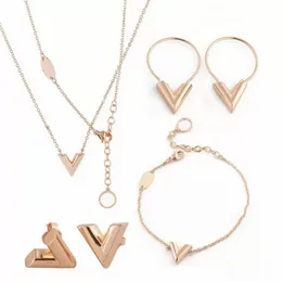 Charm halsband kvinnor rostfritt st￥l ￶rh￤nge h￤nge silver ros guld smycken set designer armband valentine dag g￥va till flickv￤n tillbeh￶r grossist