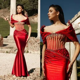 Eleganckie czerwono -syreny wieczorowe sukienki Seksowna suknia balowa złudzenie z Iluzji z ramion formalne suknie imprezowe wykonane na zamówienie