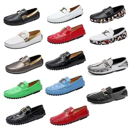 Lyxmetallsp￤nne ￤kta l￤der svart vita aff￤rsskor designer m￤n kvinnor phnom penh loafers moccasins k￶r sko avslappnad platt herr kl￤nningsskor