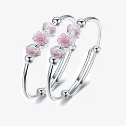 Bracelets de bébé adorables sans allergies S999 bracelets de bracelets de fleurs de cerisier en argent pour bébé filles beau cadeau d'anniversaire
