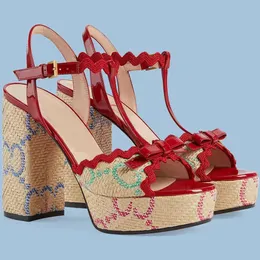 Ayakkabılar Sandalet Lafite Çim Kadınlar için Patent Deri Patchwork Platform Topuk Serin Tasarımcı Toka Kayışı 12cm Yüksek Topuklu Roma Ladies Sandal 35-42