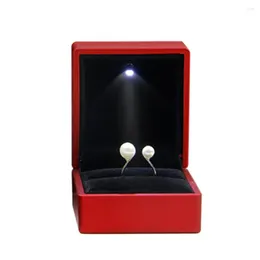 Bolsas de jóias Organizador de decoração de proposta de casamento com LED de embalagem de embalagem LED armazenamento de caixa de anel para engajamento mini brinco
