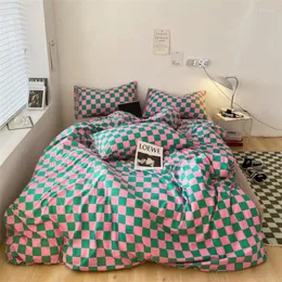 Sängkläder sätter modekontrollbrädor bomullsuppsättning rutig täcke täckning 220x240 lakan kuddfästen tröskel lyxig mjukt linne