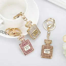 Creative Crystal Keychains Parfym Bottle Fashion Pendant Diy Decoration Car Bag Key Holder Christmas Party Gift