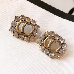 Kvinnor Luxury Rhinestone Letter Earrings Stud Aretes Top Brass Material med frim￤rken f￶r damer Br￶llopsfest Designer smycken g￥va
