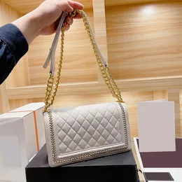 Designer Fashion Caviar Flap Bags Trapuntato Elegante Donna Outdorr Street Luxury Nero Bianco Rosso 26CM Clutch Handbags295f