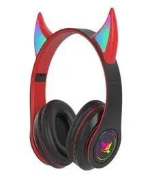 Auriculares Auriculares Bluetooth de oído del diablo con micrófono Música estéreo RGB para teléfonos celulares PC Gamer Gamer Gaming Children Boy1097786
