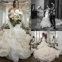 İnanılmaz artı boyutu fırfırlar Dubai Arap Denizkızı Gelinlik Omuzdan Uzun Şapel Tren Vestidos De Novia Corset Sırt Afrika Nijerya Gelin Gowns Cl1630